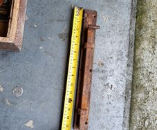 Door bolt latch