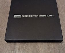 Oasis Chasing the Sun Morning Glory Boxset  and Rare 2014 Limited Edition Cassette
