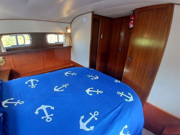 Broom Motor Cruiser