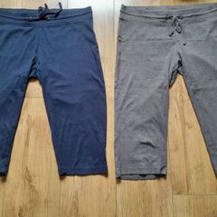 2 pairs of ladies 3/4 lenght shorts