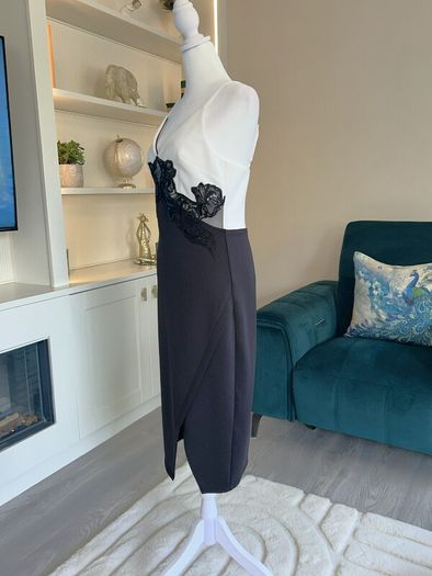 Reduced: Brand-New Stunning Black-and-White Lipsy Dress