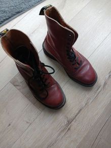 Doc Marten Oxblood 10 hole