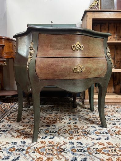 FLASH SALE ! Was 350 now 300 !! Stylishly Painted Bombe Chest of Drawers