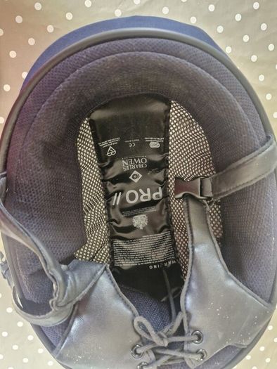 Riding helmet
