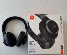 Noise Cancelling Headphones