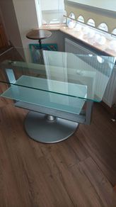 Swivel TV stand