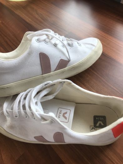 Veja womens