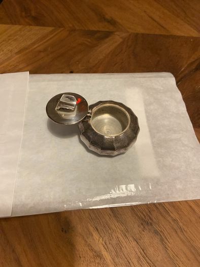 Vintage travel ashtray