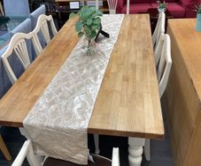 table and 6 chairs