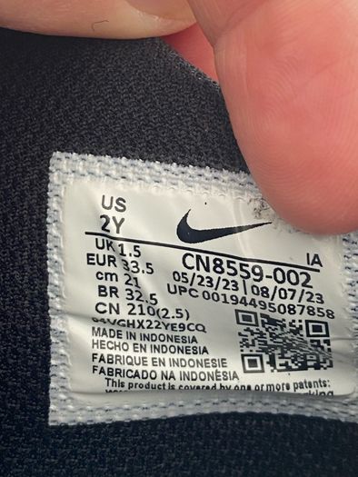 Brand new Nike runners for girls
