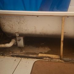 Handyman to put new tiles