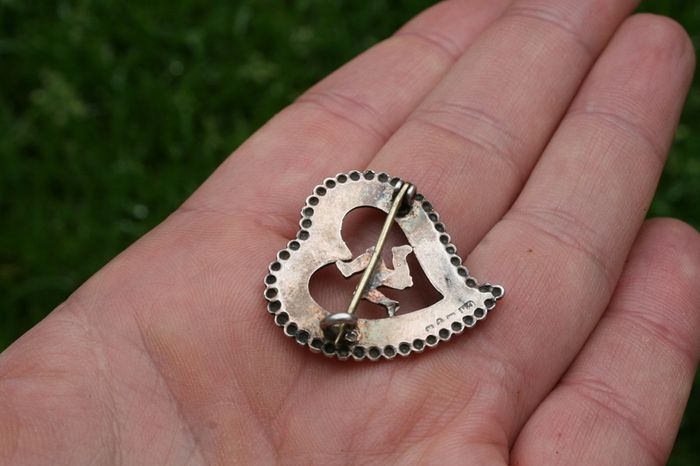 Vintage Sterling Silver 925 Brooch 1"x1"