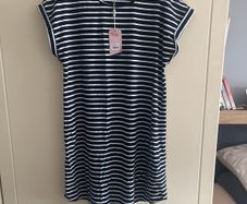 Navy/white T-shirt dress