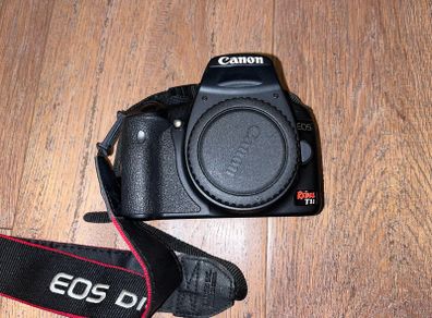 Canon EOS Rebel T1i (500d) + Accessories