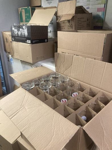 Banquettes, & glassware!