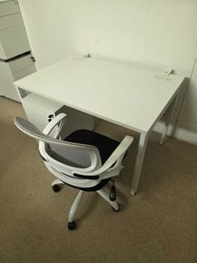 Desk (for home or office)