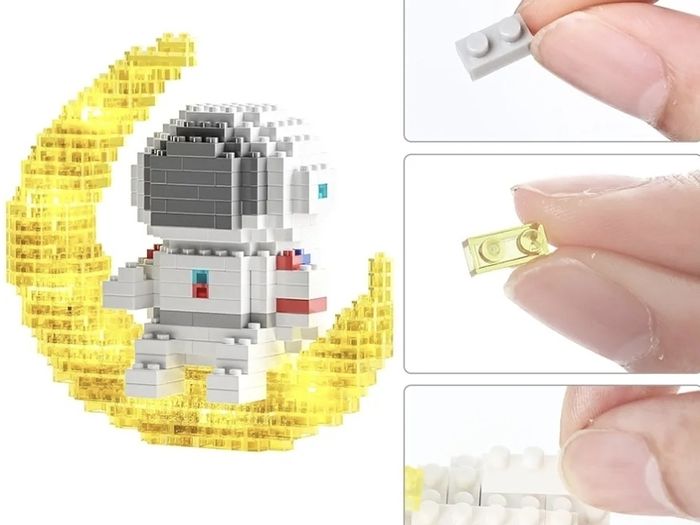 Space astronaut building blocks, 387 pieces