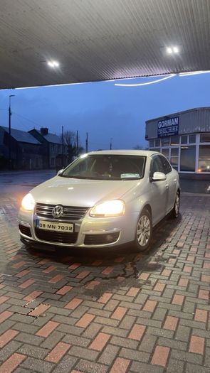vw jetta breaking