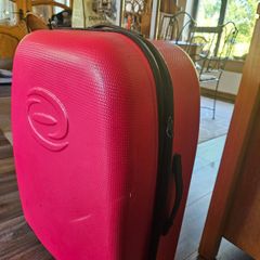 Hardshell suitcase in pink
