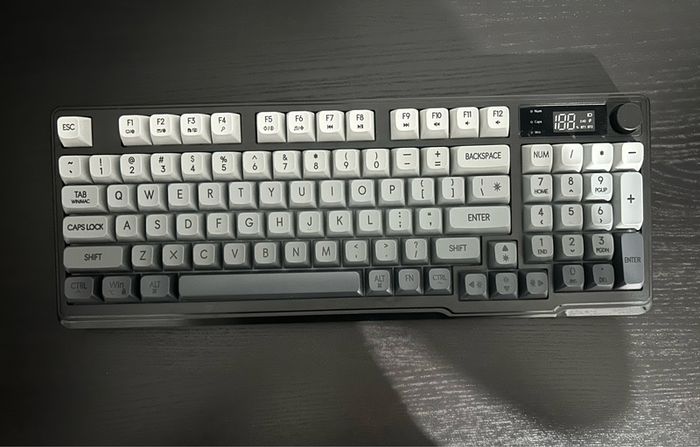 Freewolf wireless keyboard new