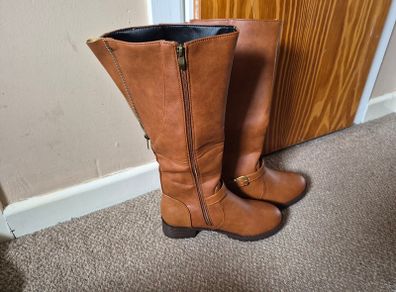 Ladies boots