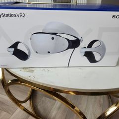 VR2 Headset look like new