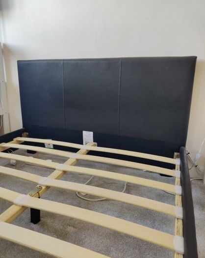 Small Double Bed Frame 4ft (120 195 cm) Excellent Condition