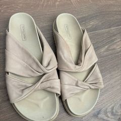 The white company beige leather slides size 5