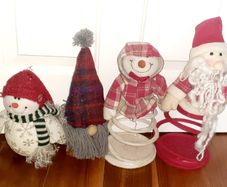 4 Christmas decorations