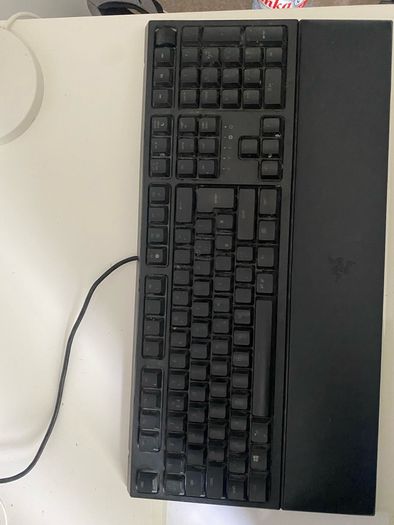 Razer oranata V2 gaming keyboard
