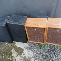 2 pair of speakers
