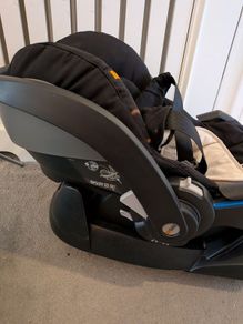 besafe infant car seat with base