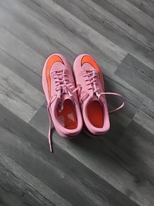 Football shoes