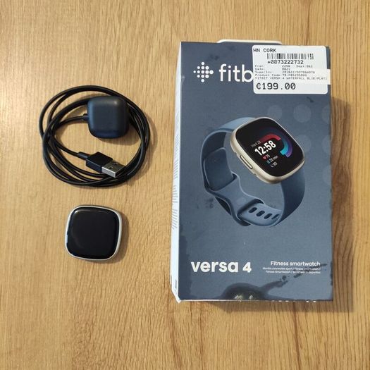Fitbit Versa 4