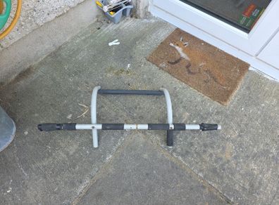 Pull Up Bar