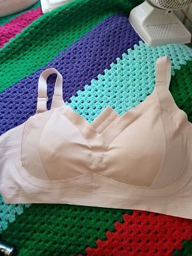 4 jelly bras