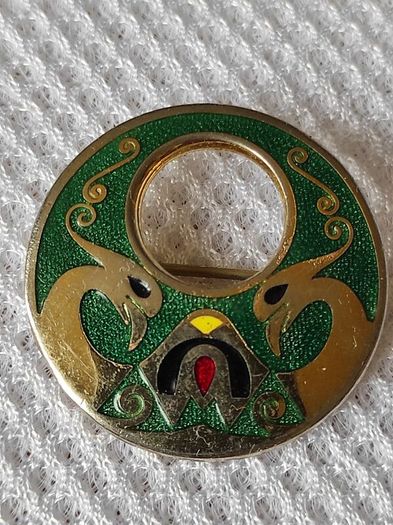 brooch