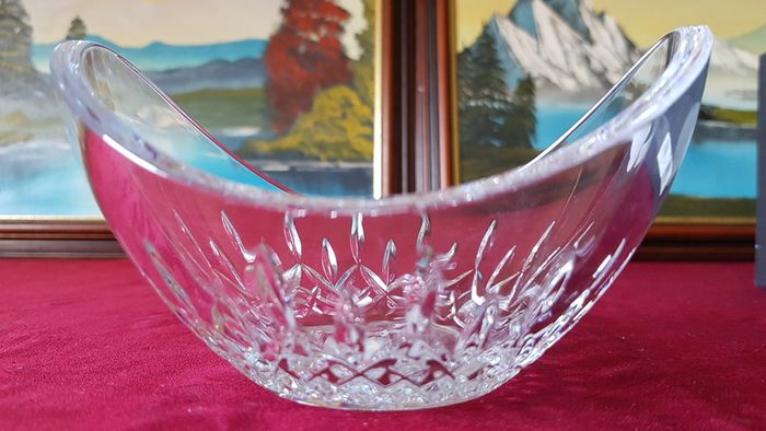 New In Box Waterford Crystal Lismore Pattern 6 Inch Essence Ellipse Bowl