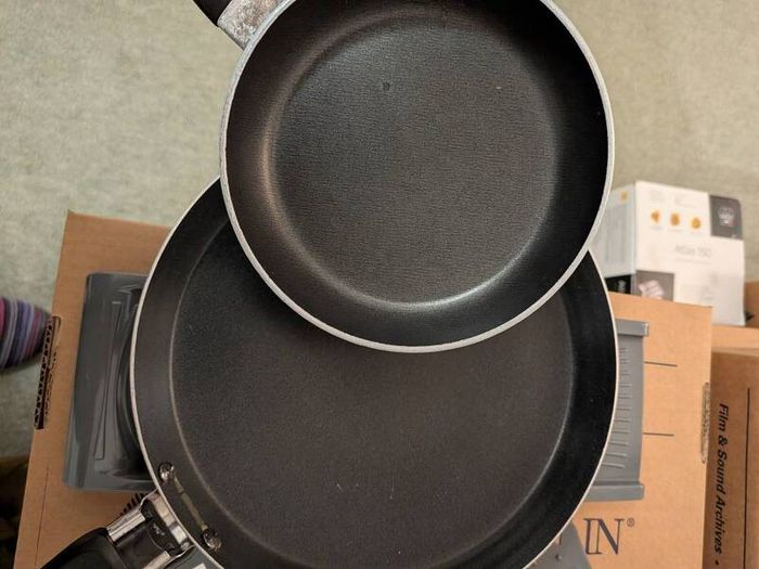 Mandoline and Non-Stick Frying Pans