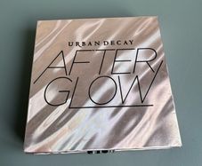 Urban Decay after glow highlighter make up palette