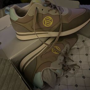 TT.Bagott trainers