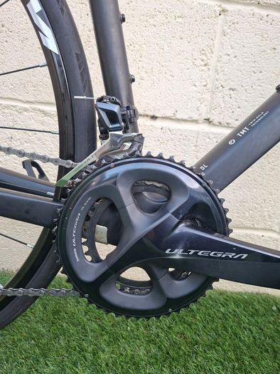 Cube Attain Carbon Road Bike Size Large (56)