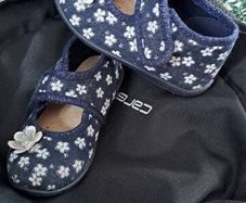Toddler's shoes