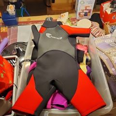 kids wetsuit