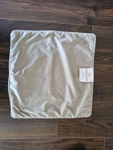 Primark Home Velvet Cushion Cover Taupe Light grey s. 43x43cm
