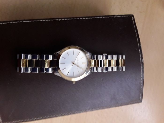 MK watch 3198