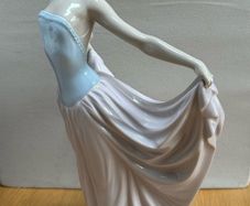 Lladro figurine