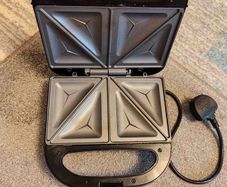 sandwich toaster/ maker