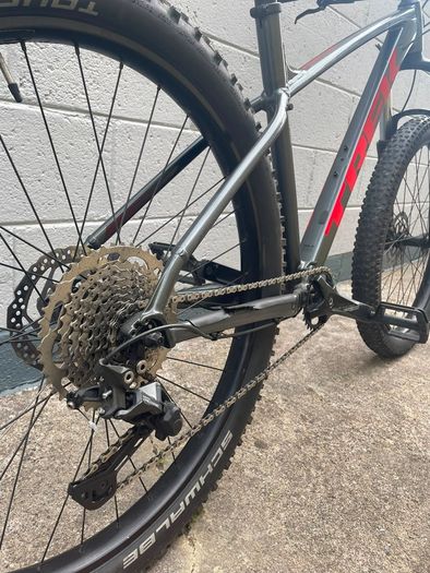 trek roscoe 6