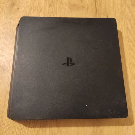 Playstation 4 Slim